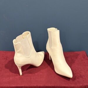 Dream Pairs winter white Heeled Boots